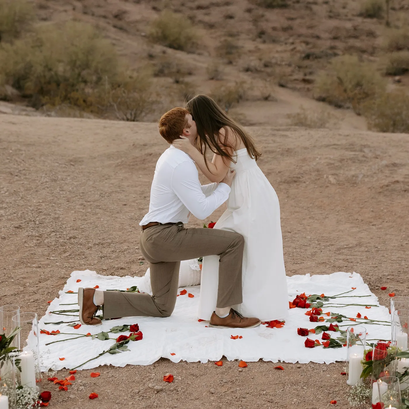 Kyle proposing to Denae at Papago Park